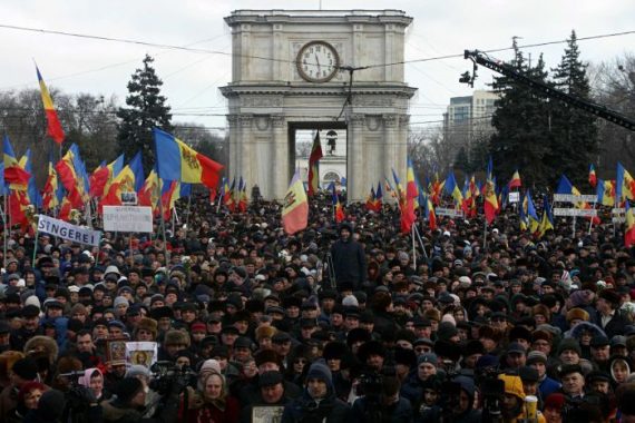 Новые антикоррупционные протесты сплотили разобщенных молдован против недавно сформированного правительства